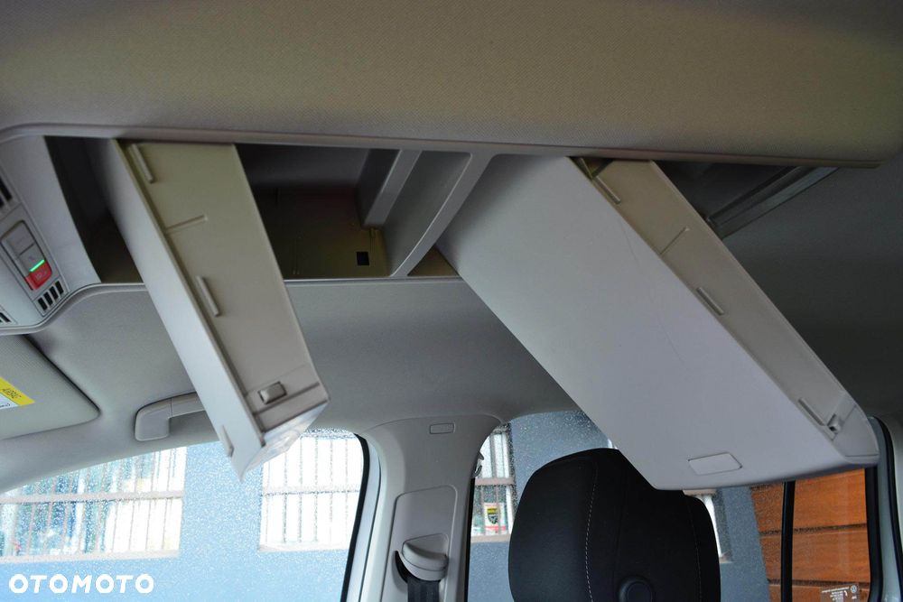 Volkswagen Touran 1.5 TSI EVO Highline DSG - 32