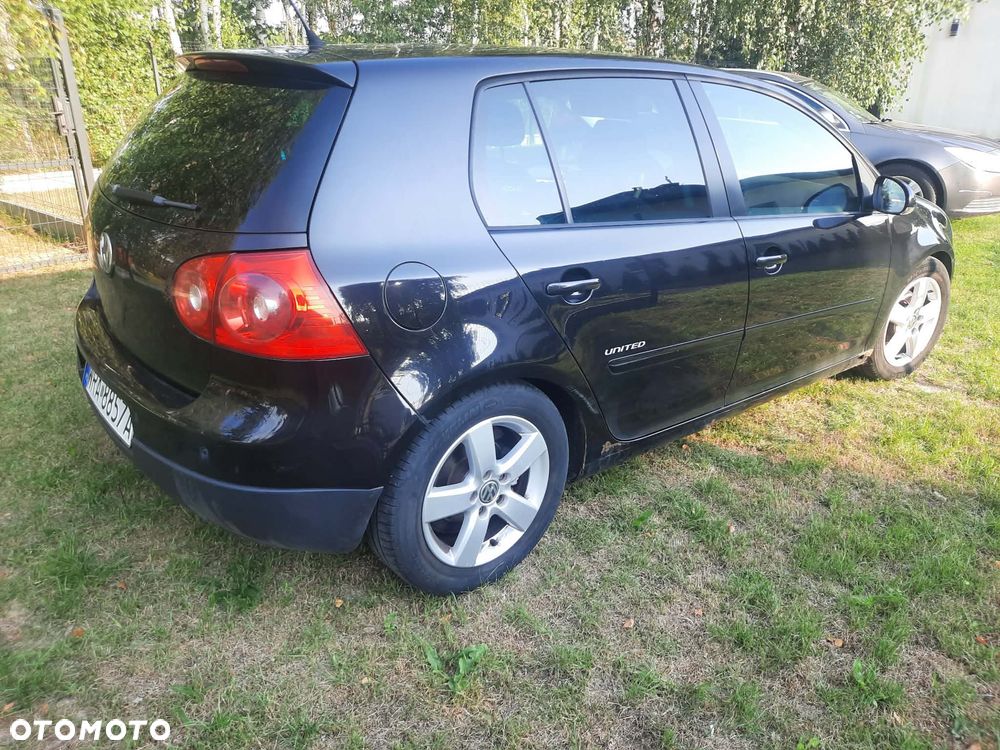 Volkswagen Golf 1.6 Q-Line - 4