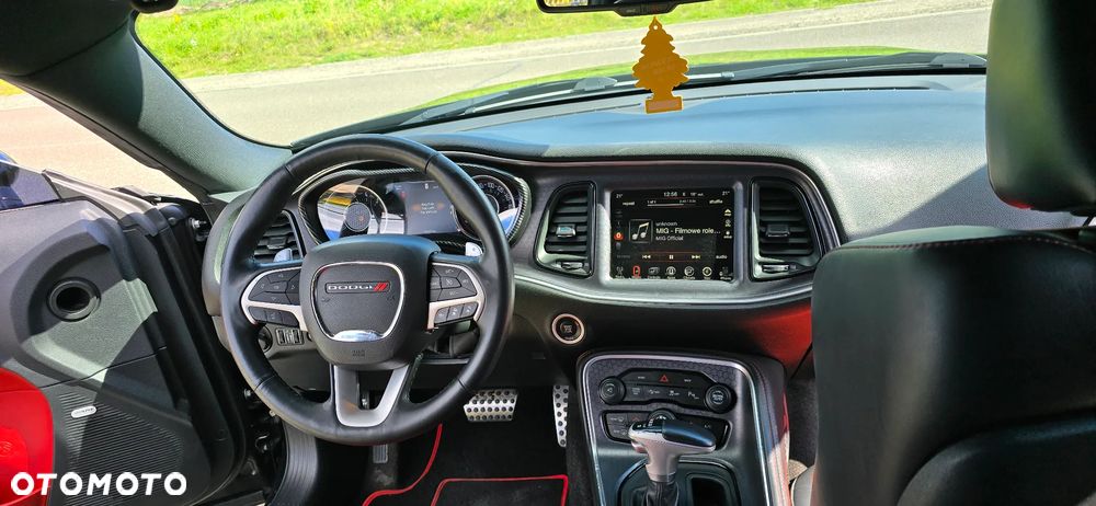 Dodge Challenger - 17