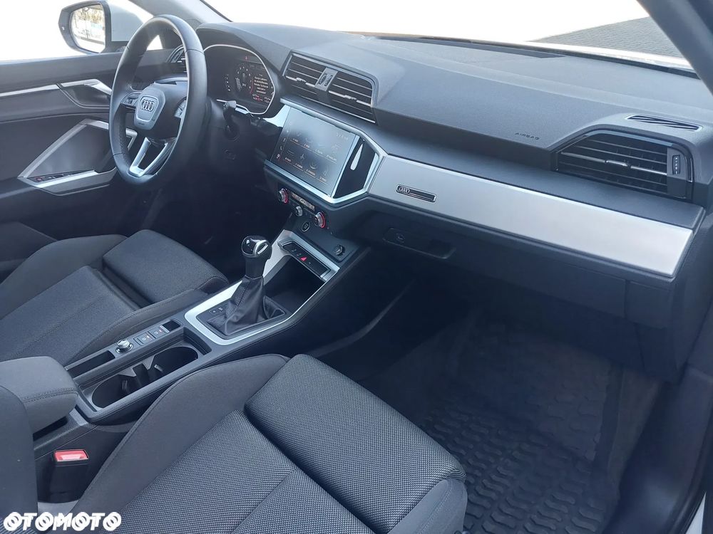 Audi Q3 35 TFSI S tronic - 27