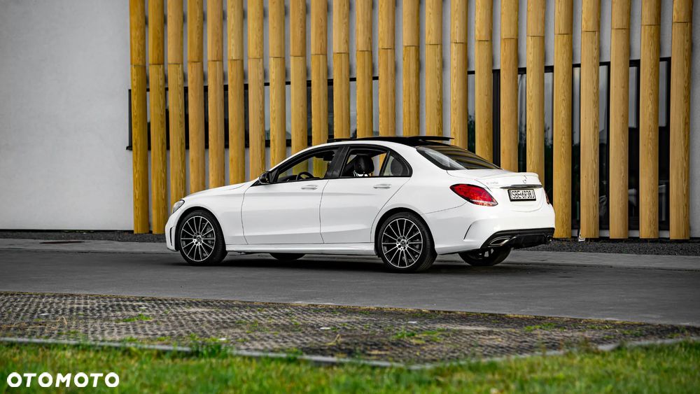 Mercedes-Benz Klasa C 300 4MATIC 9G-TRONIC - 1