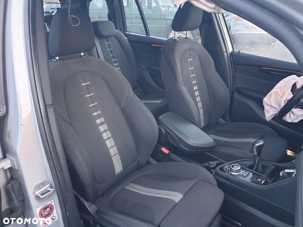 BMW Seria 2 216d - 18