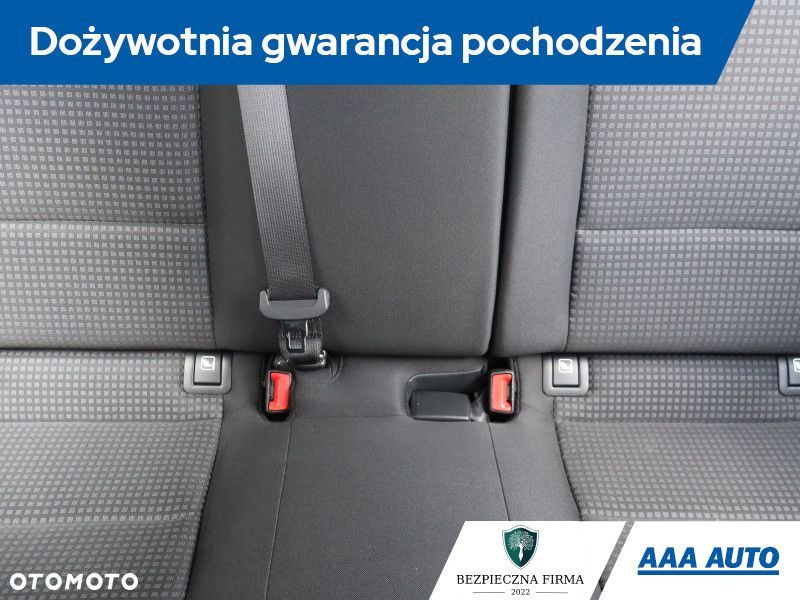 Kia Ceed - 12