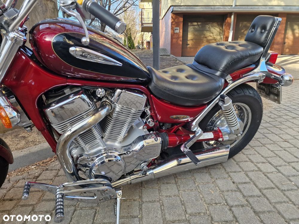 Suzuki Intruder - 4