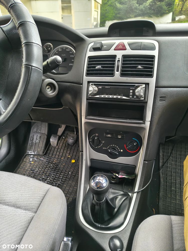 Peugeot 307 - 12