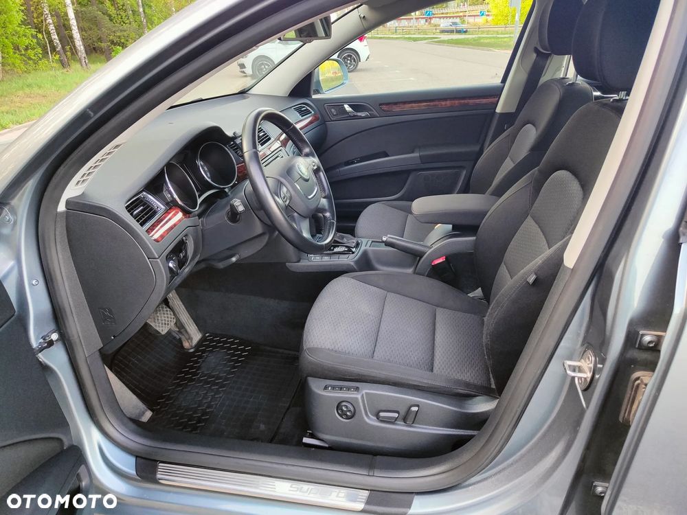 Skoda Superb 2.0 TDI 4x4 Elegance DSG - 9