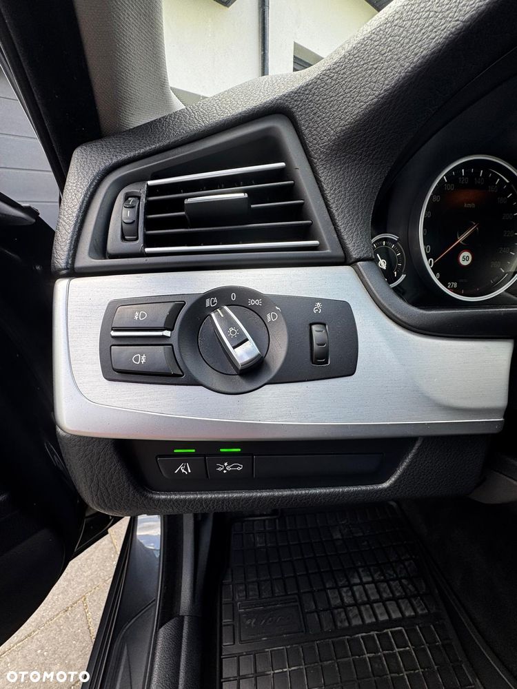 BMW Seria 5 525d - 20