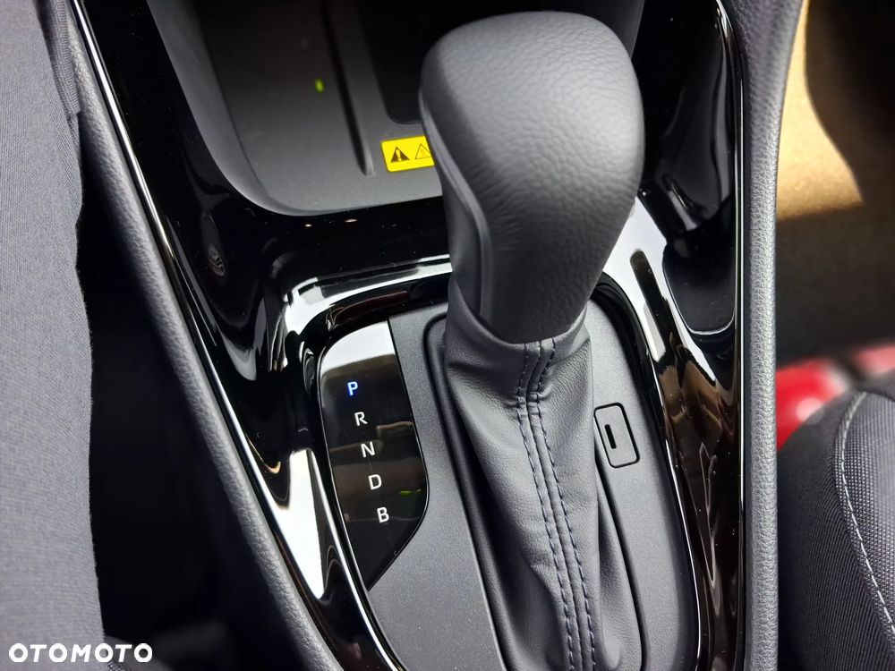 Toyota Yaris Hybrid 1.5 Style - 19