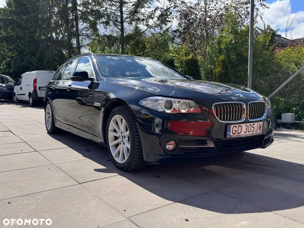 BMW Seria 5 525d xDrive Luxury Line - 2