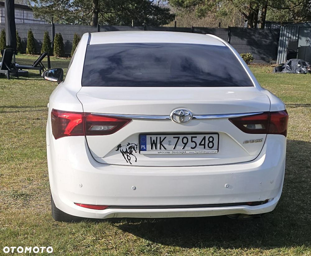 Toyota Avensis 1.8 Active - 6