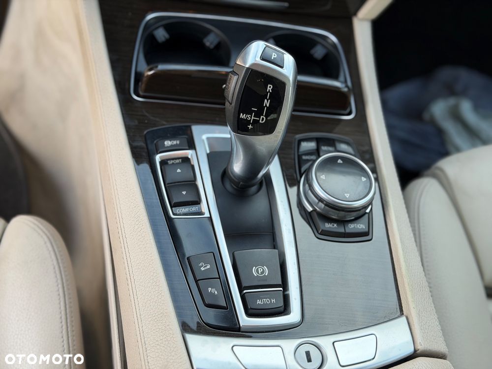 BMW Seria 7 - 16