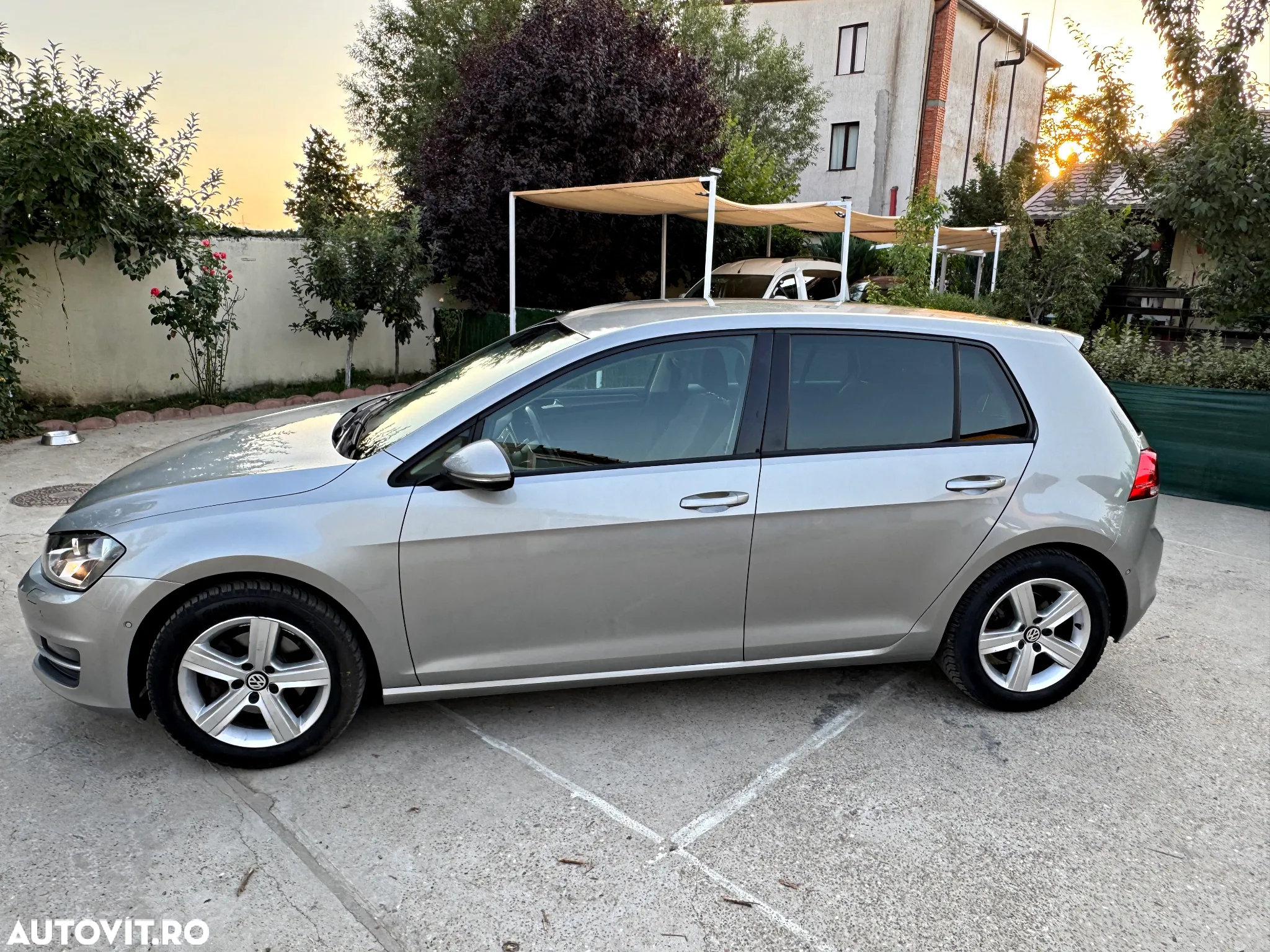 Volkswagen Golf 1.2 TSI BlueMotion Technology Comfortline - 3