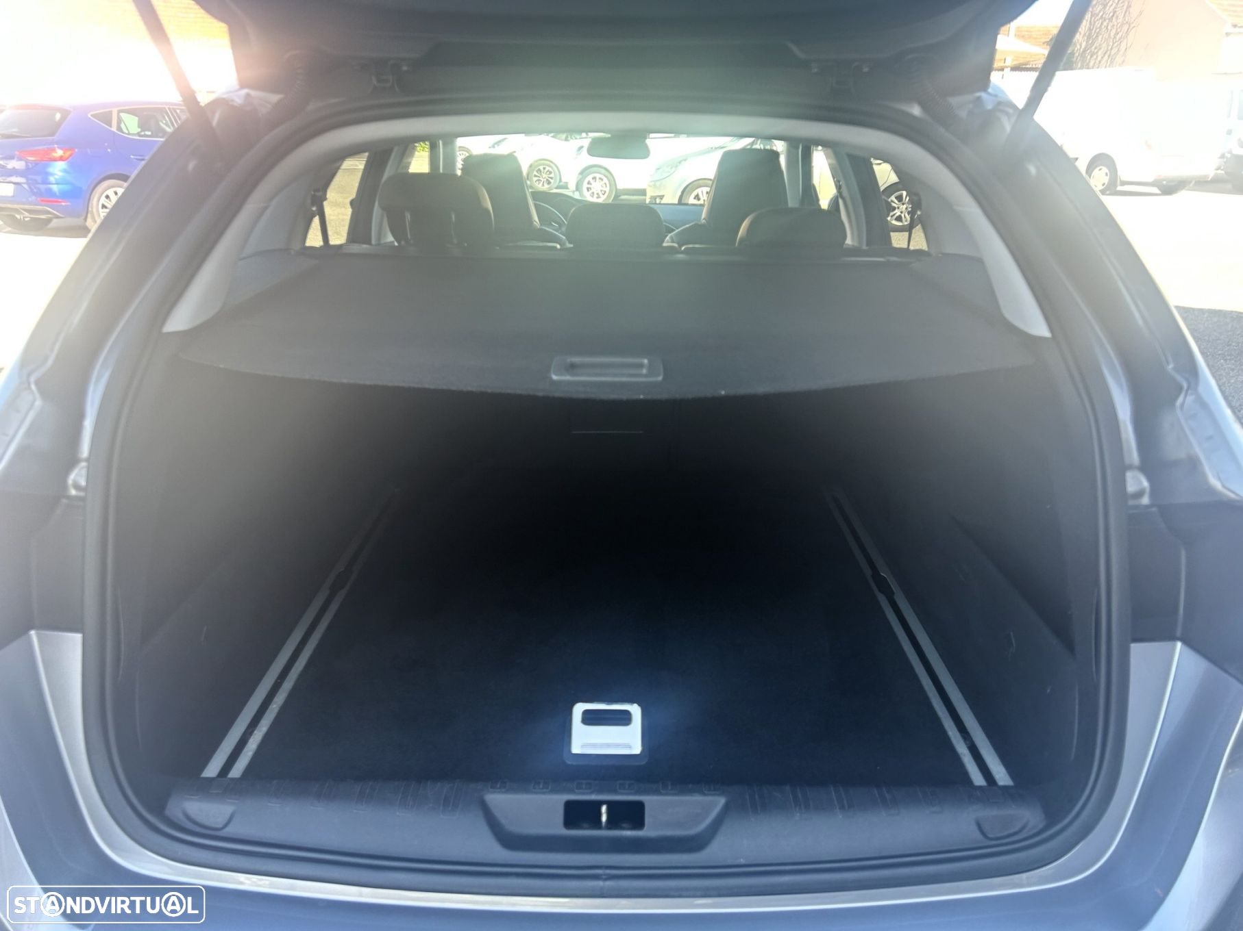 Peugeot 308 1.2 PureTech Allure - 27