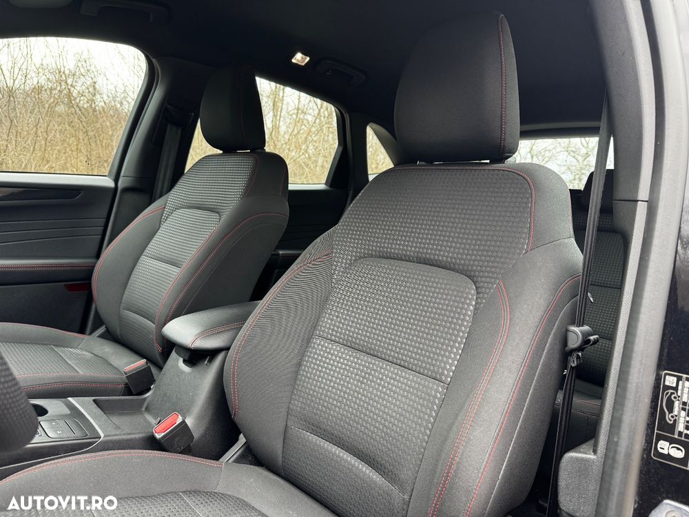 Ford Kuga 2.5 Duratec FHEV ST-LINE X - 37