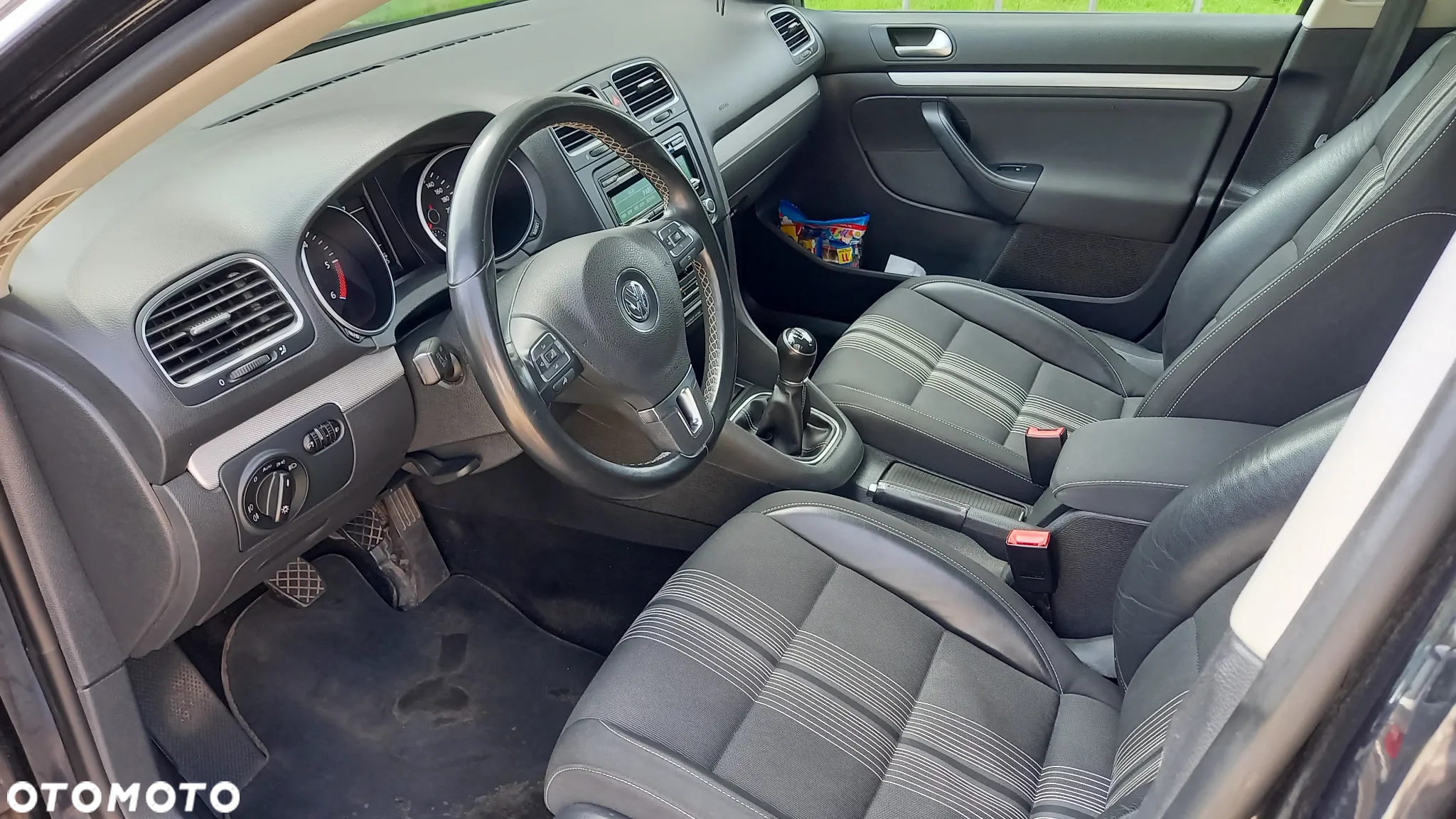 Volkswagen Golf VI 1.6 TDI Highline - 5