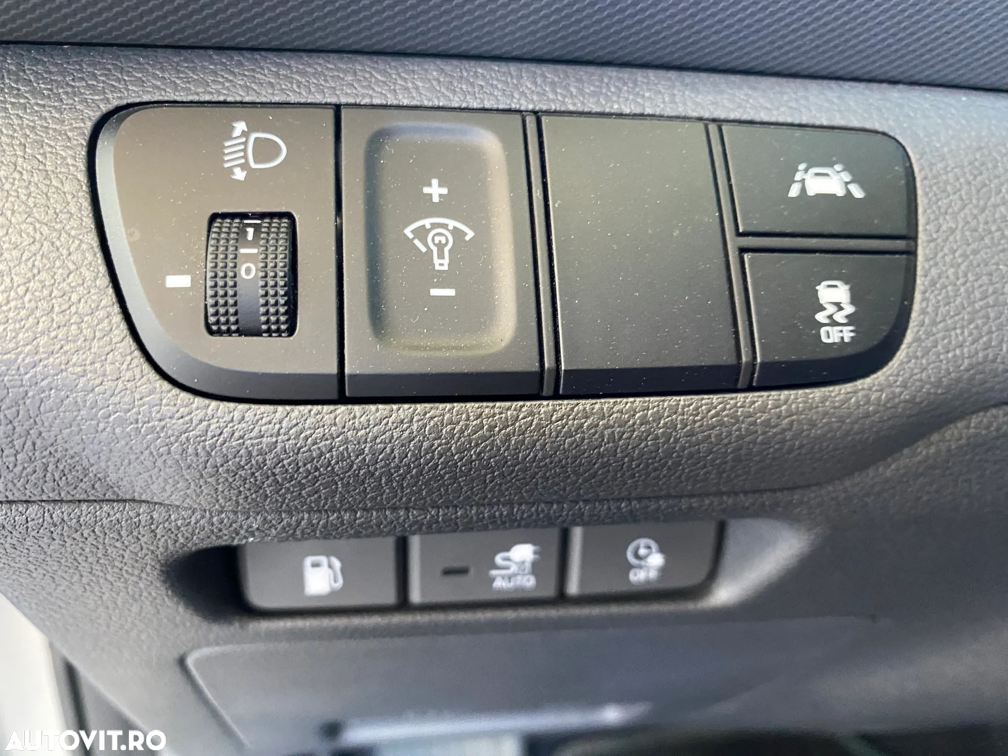 Hyundai IONIQ Plug-in-Hybrid 1.6 GDI Style - 19