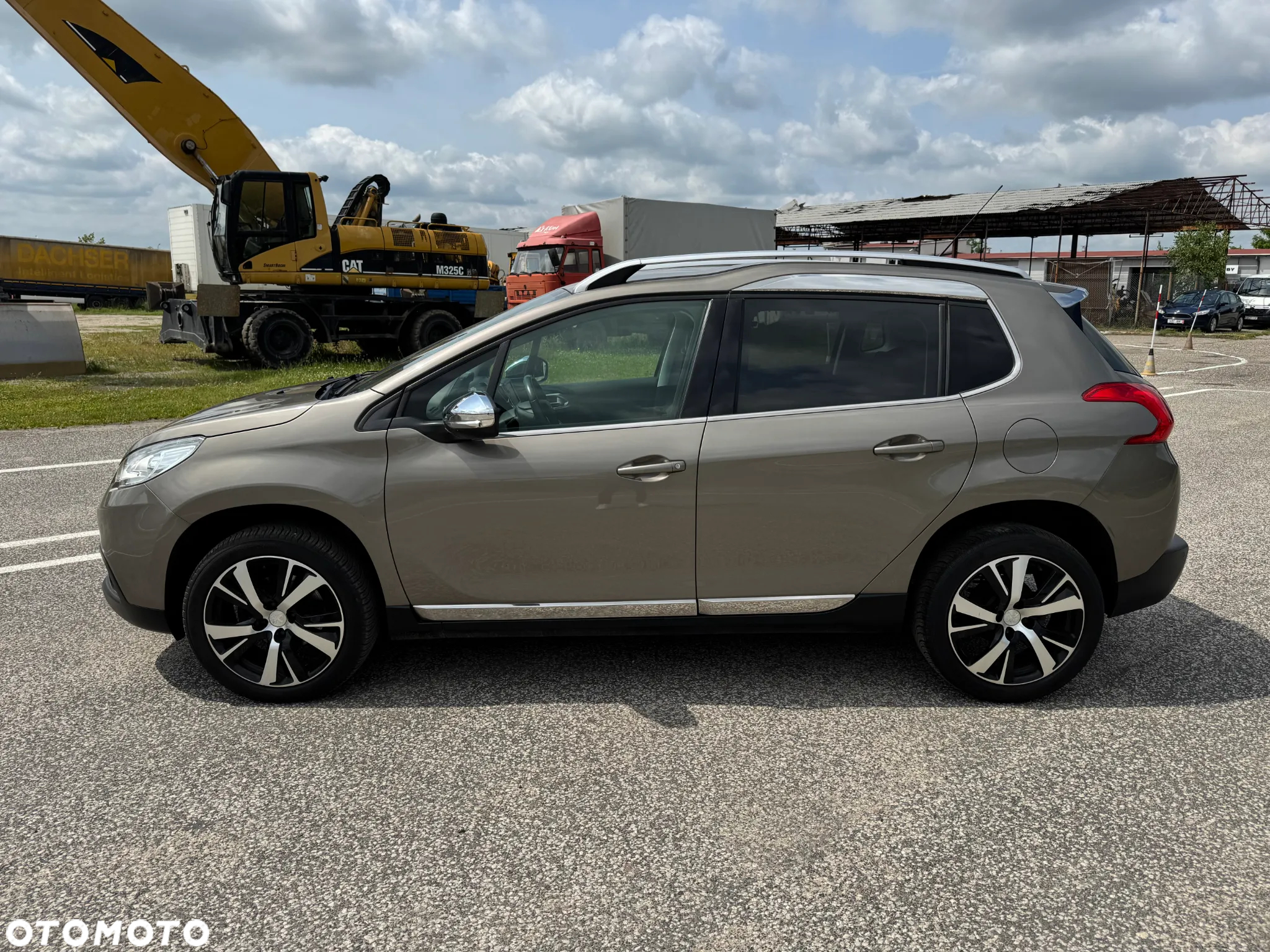 Peugeot 2008 1.2 PureTech Allure Pack S&S - 12