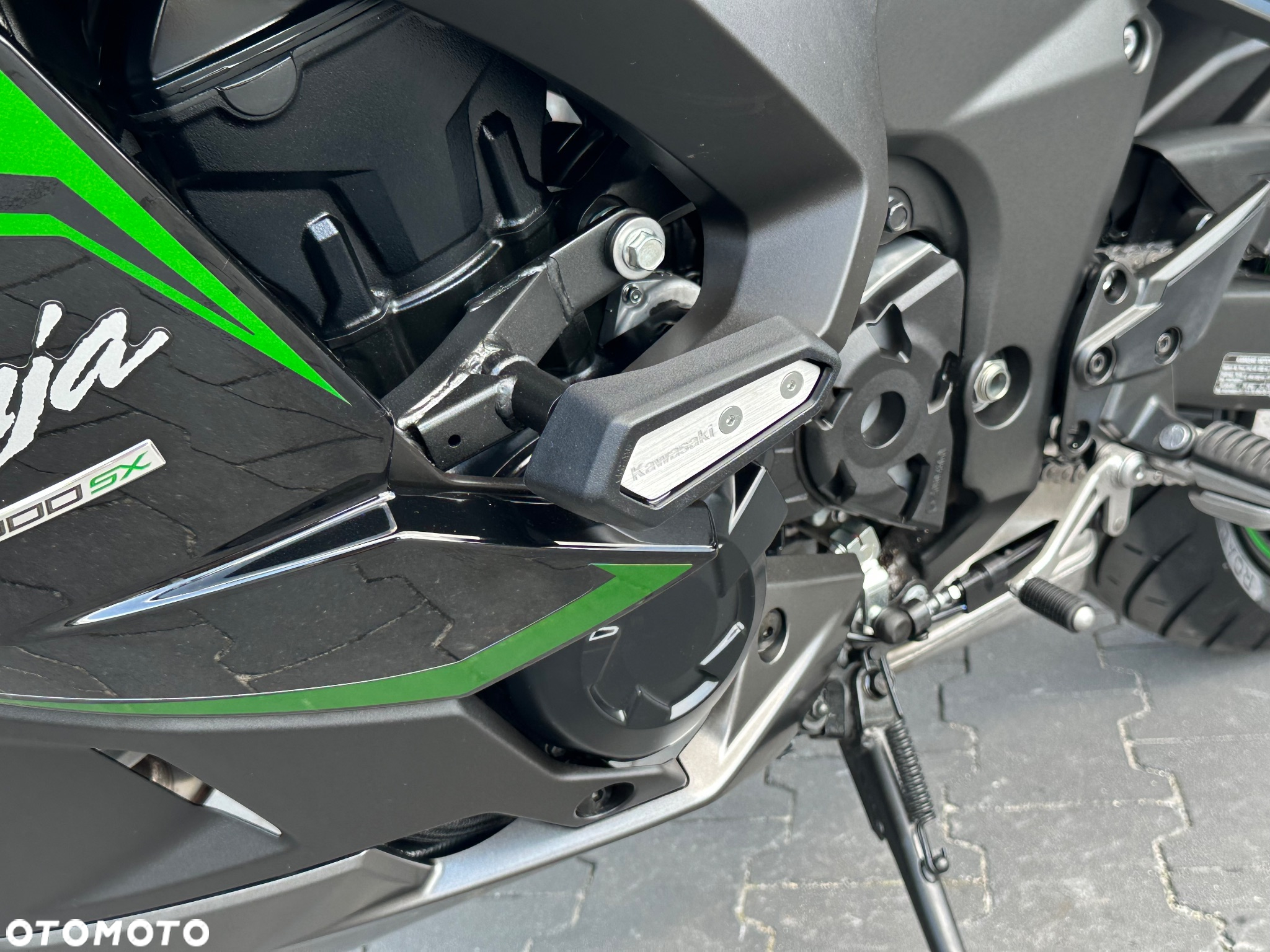 Kawasaki Ninja 1000 SX - 39