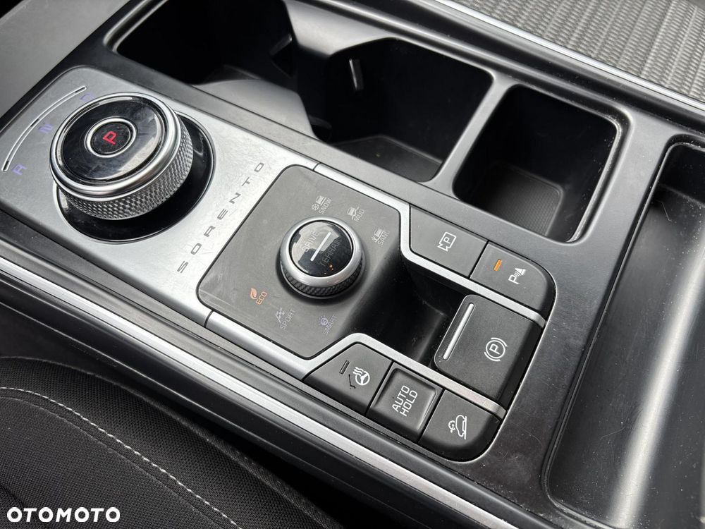 Kia Sorento 1.6 T-GDI HEV L 4WD 7os - 24