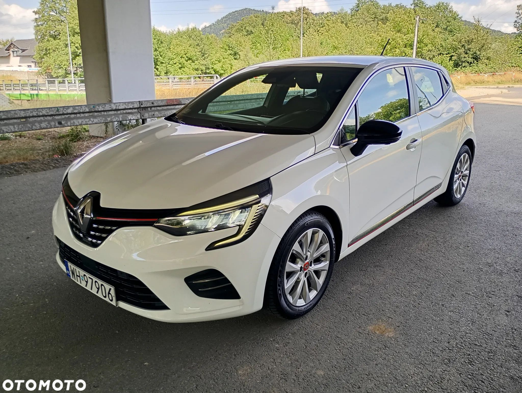 Renault Clio 1.0 TCe Intens - 1