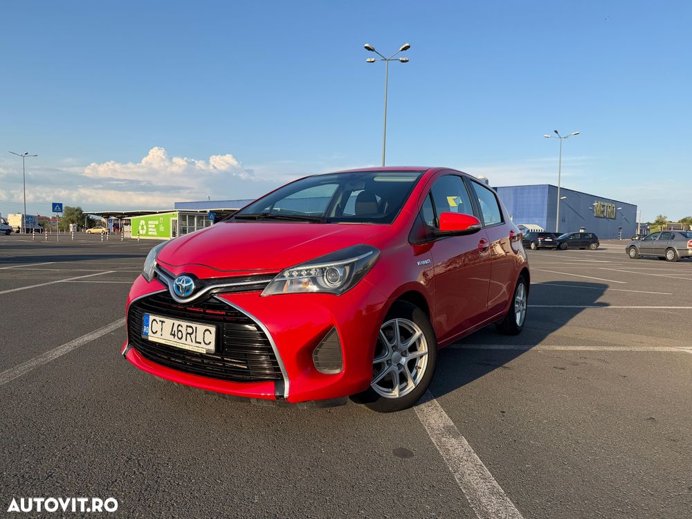 Toyota Yaris 1.5 VVT-i HSD Luna - 1