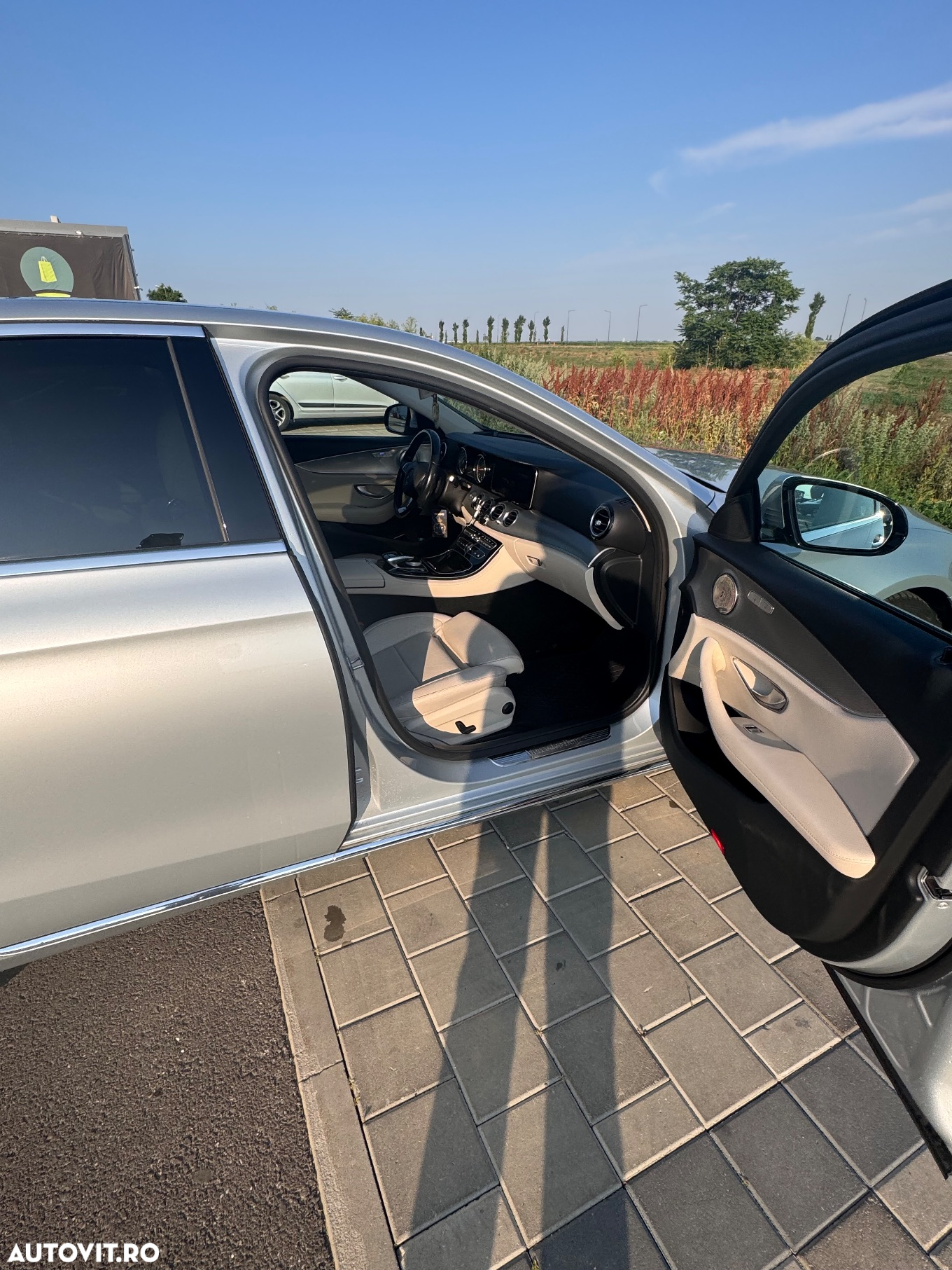 Mercedes-Benz E 220 d 4Matic 9G-TRONIC - 29