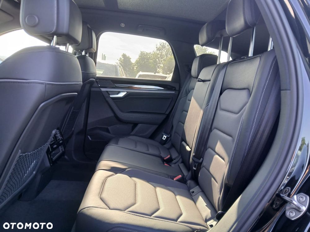 Volkswagen Touareg - 9