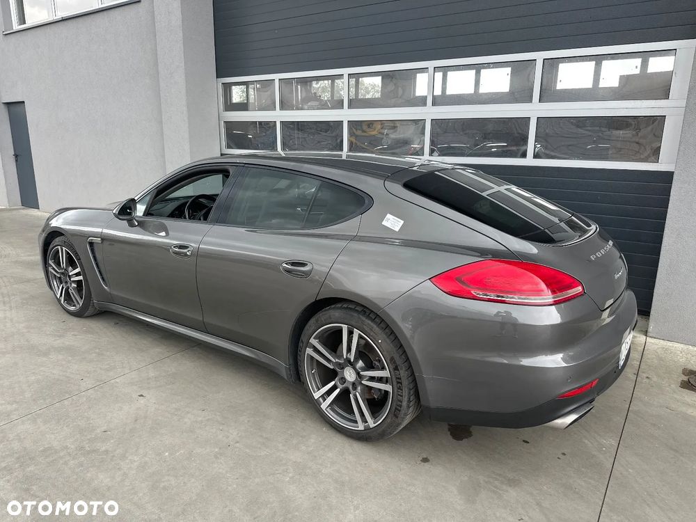 Porsche Panamera - 6