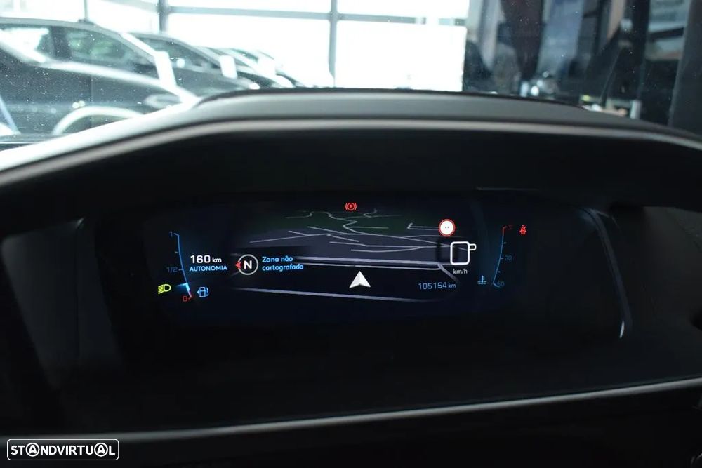 Peugeot 2008 1.5 BlueHDi Allure EAT8 - 11