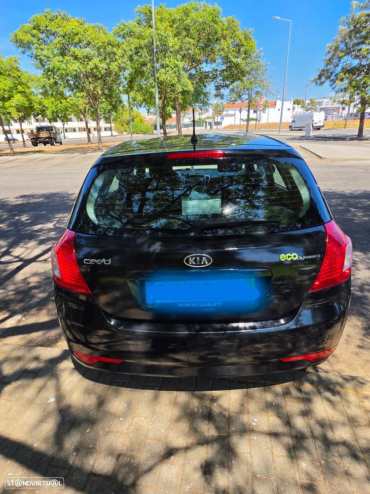 Kia Ceed 1.6 CRDi EX ISG - 4