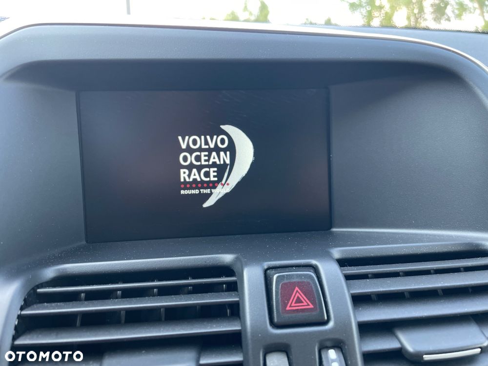 Volvo XC 60 D3 Drive-E Ocean Race - 16