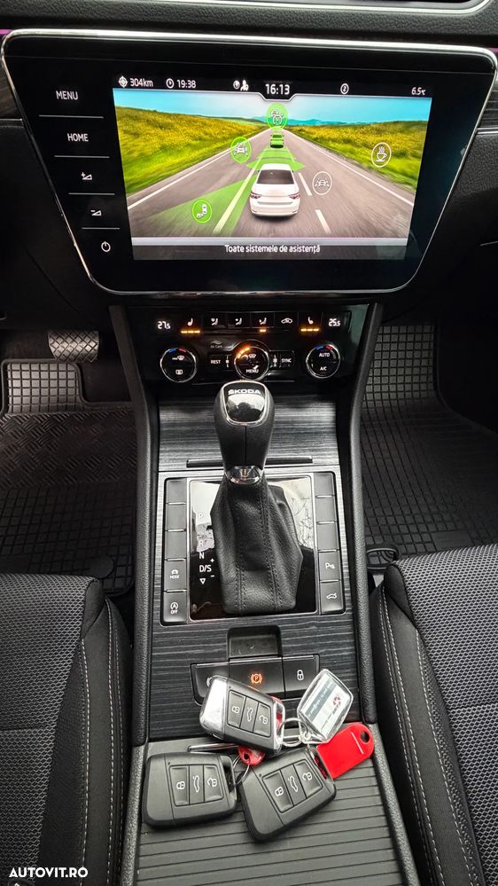 Skoda Superb 2.0 TDI DSG Style - 29