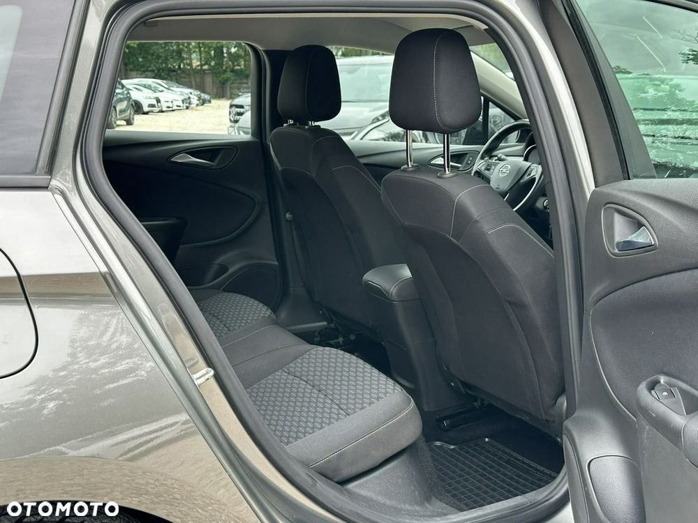 Opel Astra - 16