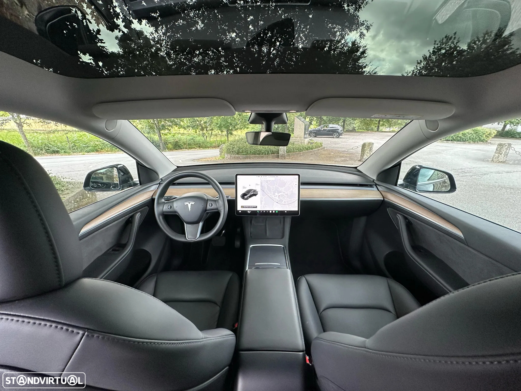 Tesla Model Y Long Range Dual Motor AWD - 10