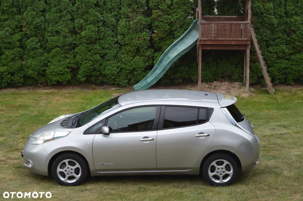 Nissan Leaf 24 kWh (mit Batterie) Visia + - 2