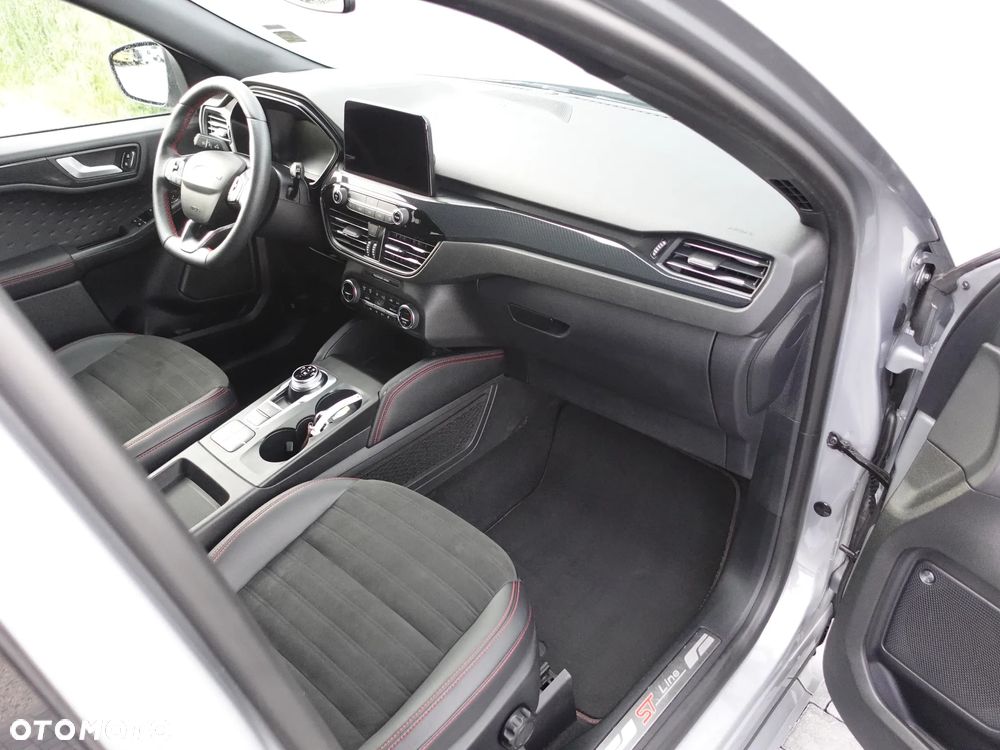 Ford Kuga 2.0 EcoBlue 4x4 ST-LINE X - 4
