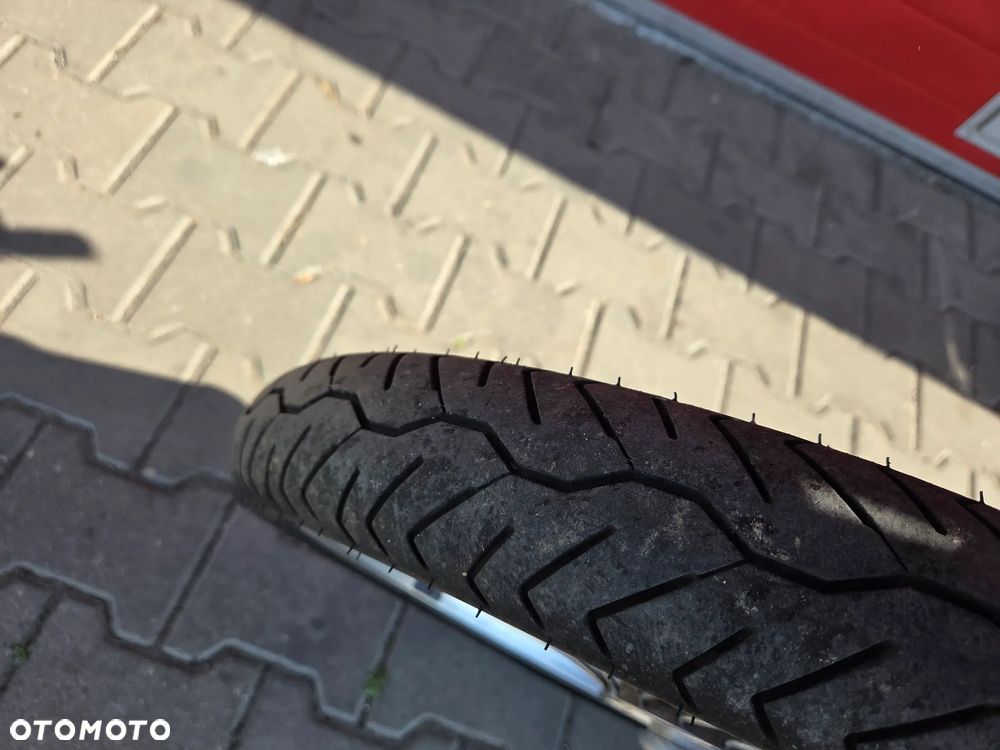 Suzuki Intruder - 11