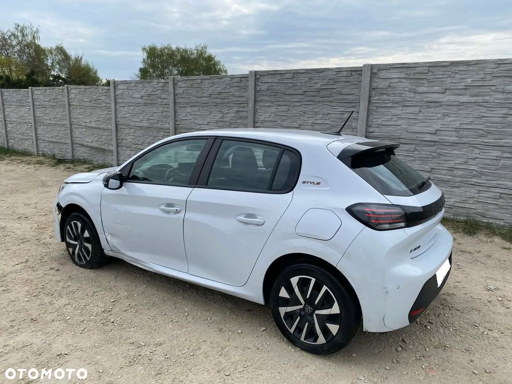 Peugeot 208 Elektromotor 156 Allure - 38