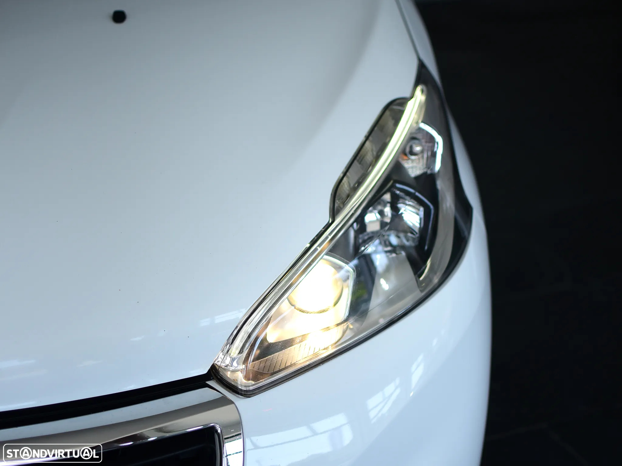 Peugeot 208 1.2 PureTech Style - 16