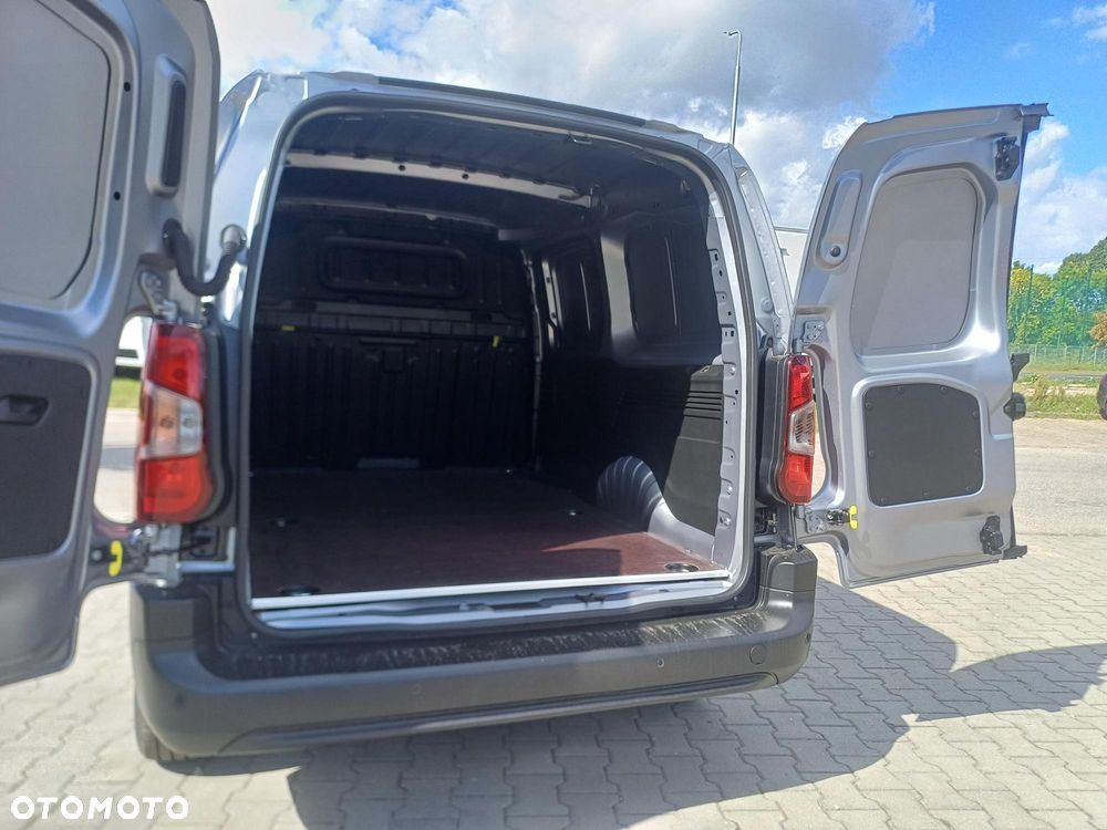 Toyota Proace City - 10