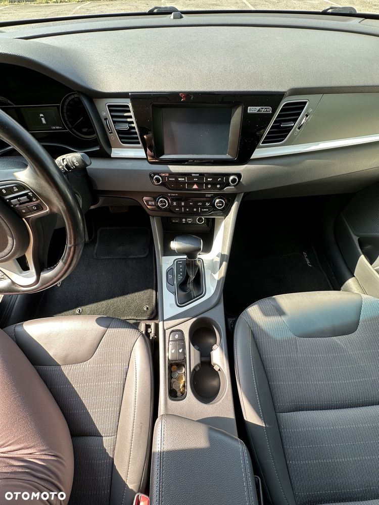Kia Niro 1.6 GDI Hybrid L - 17
