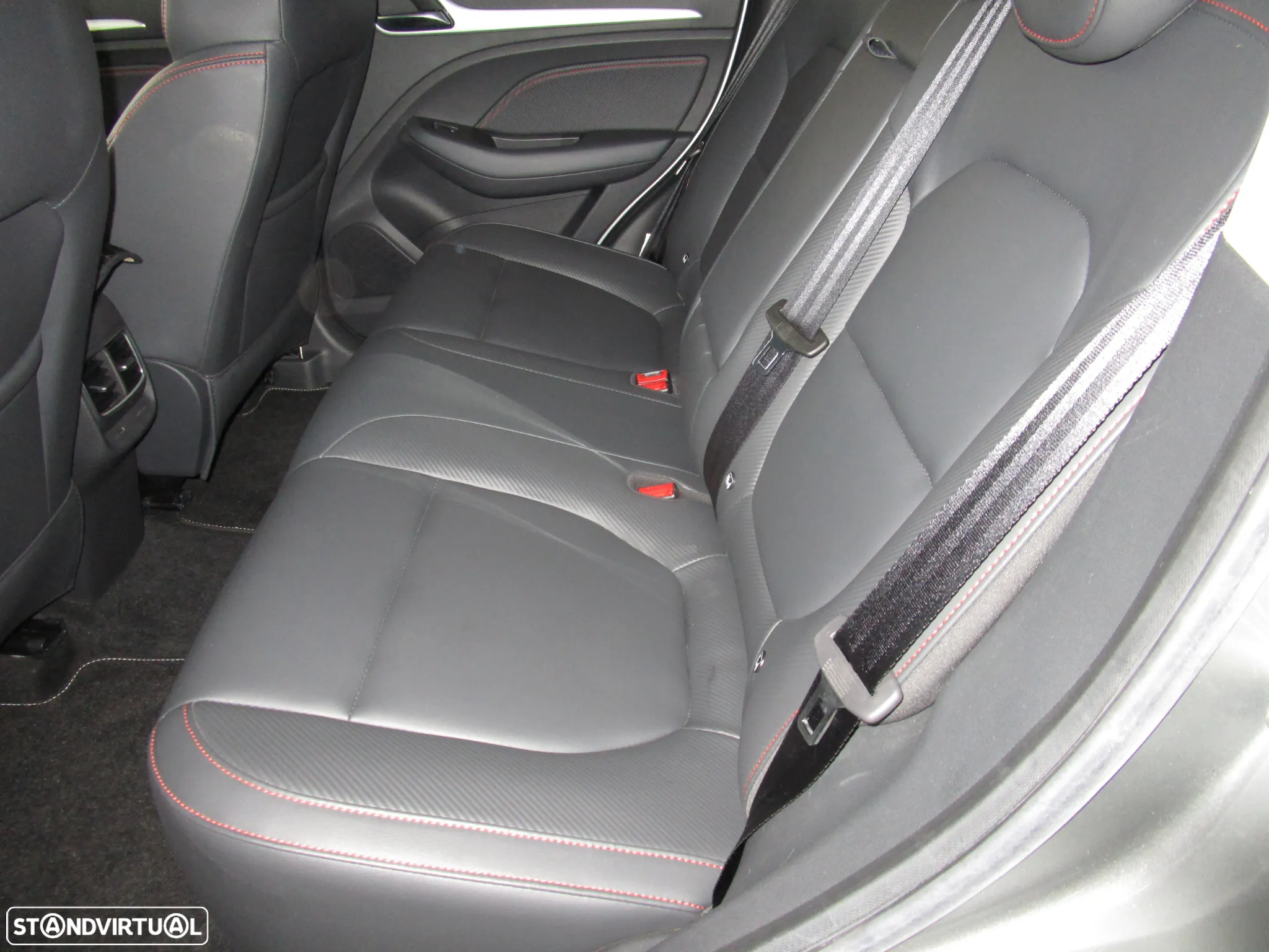 MG ZS EV 50.3 kWh Luxury - 18