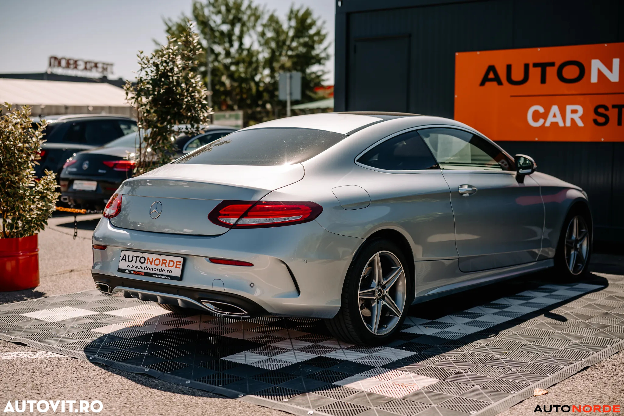 Mercedes-Benz C 250 Coupe 7G-TRONIC AMG Line - 7