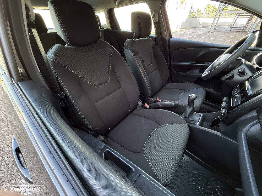 Renault Clio Sport Tourer - 21