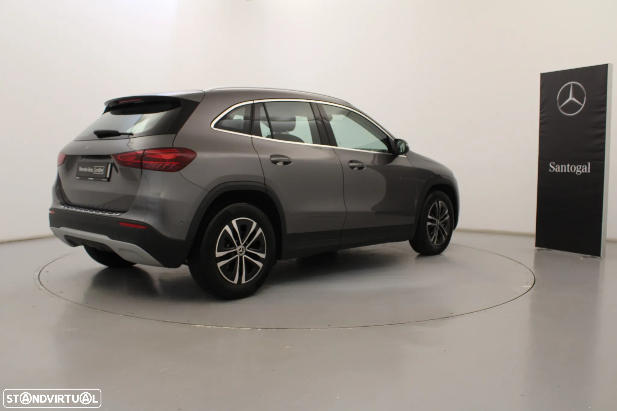Mercedes-Benz GLA 200 Standard - 6