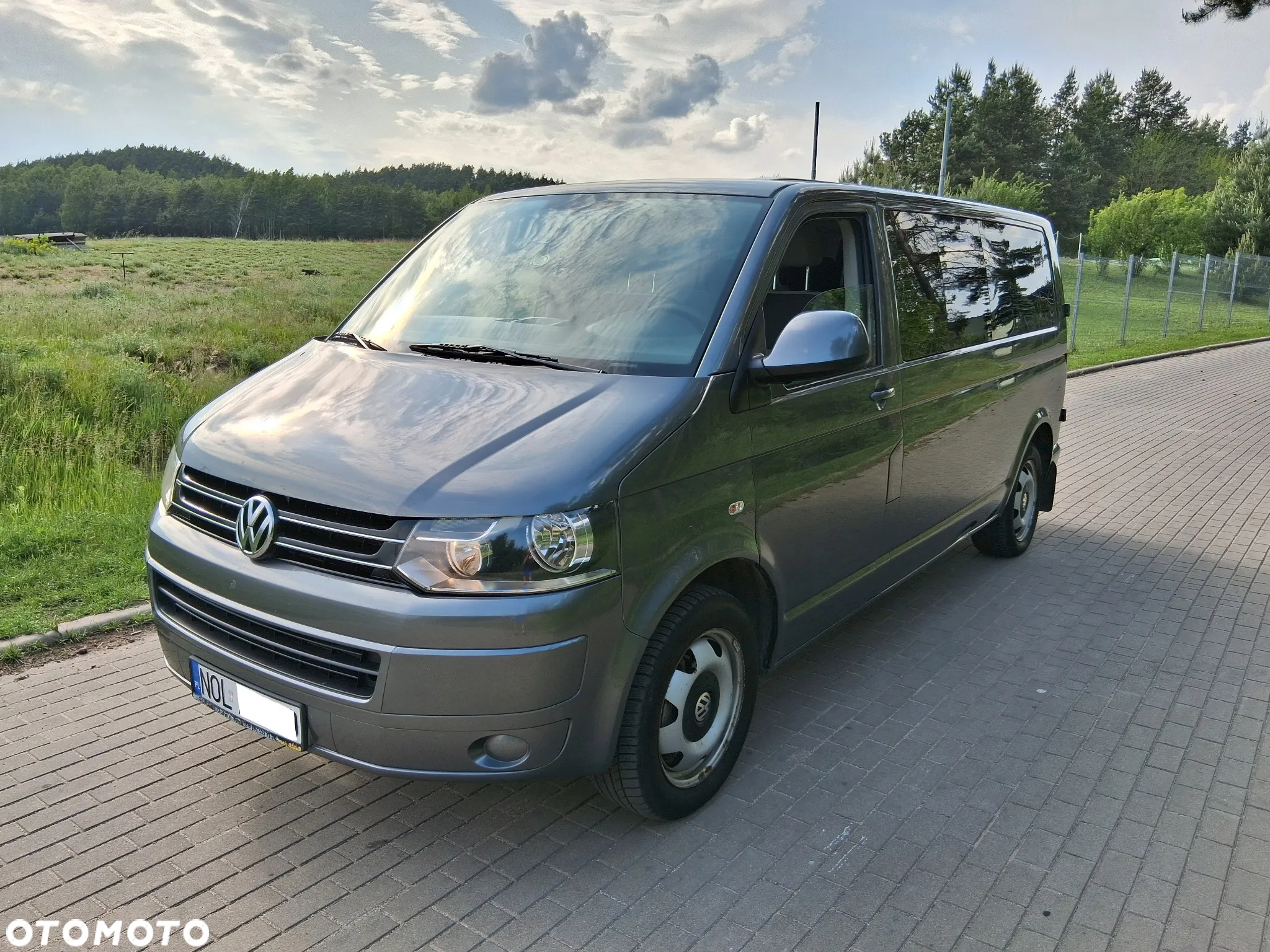 Volkswagen Caravelle BiTDI L2 Comfortline 4Motion - 2