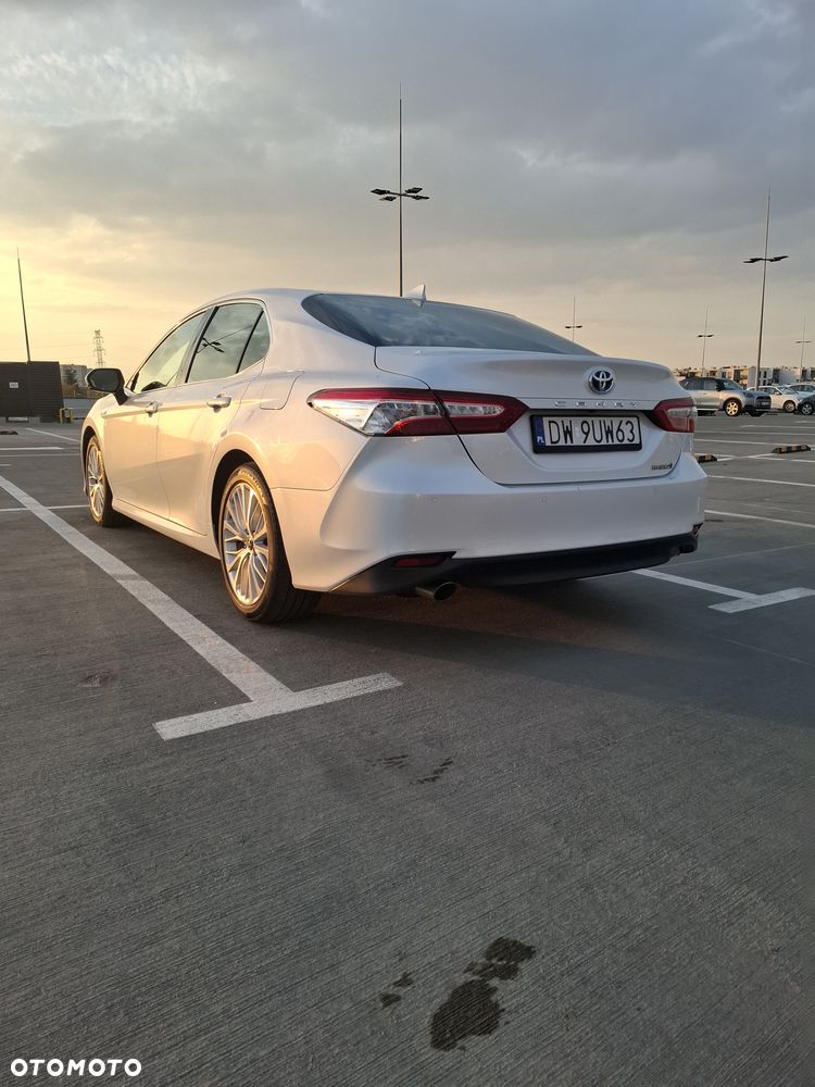 Toyota Camry - 2