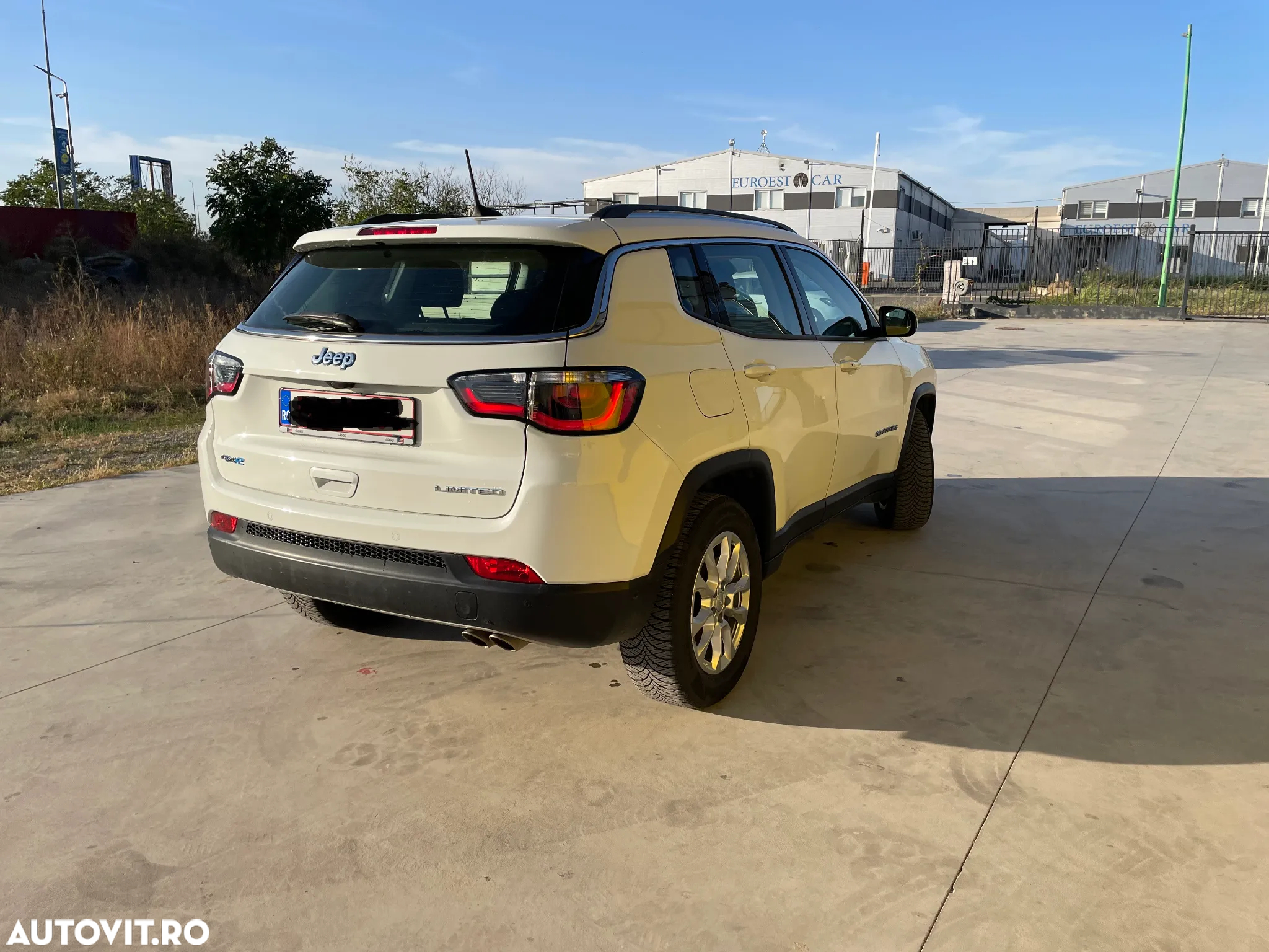 Jeep Compass - 15