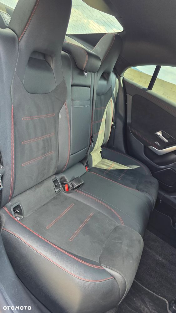 Mercedes-Benz CLA 250 e 8G-DCT AMG Line - 20