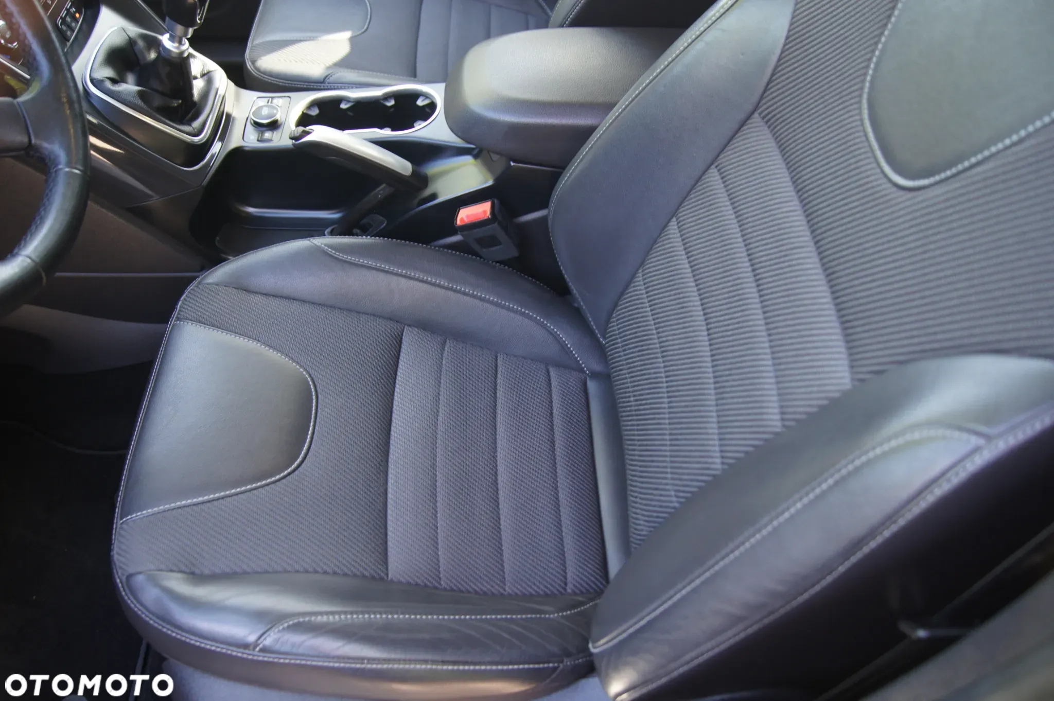 Ford Kuga 1.5 EcoBoost 2x4 Titanium - 11